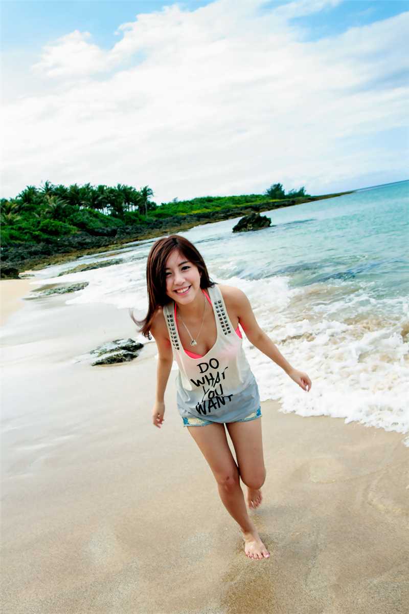 最全清纯萝莉沙滩热裤性感壁纸