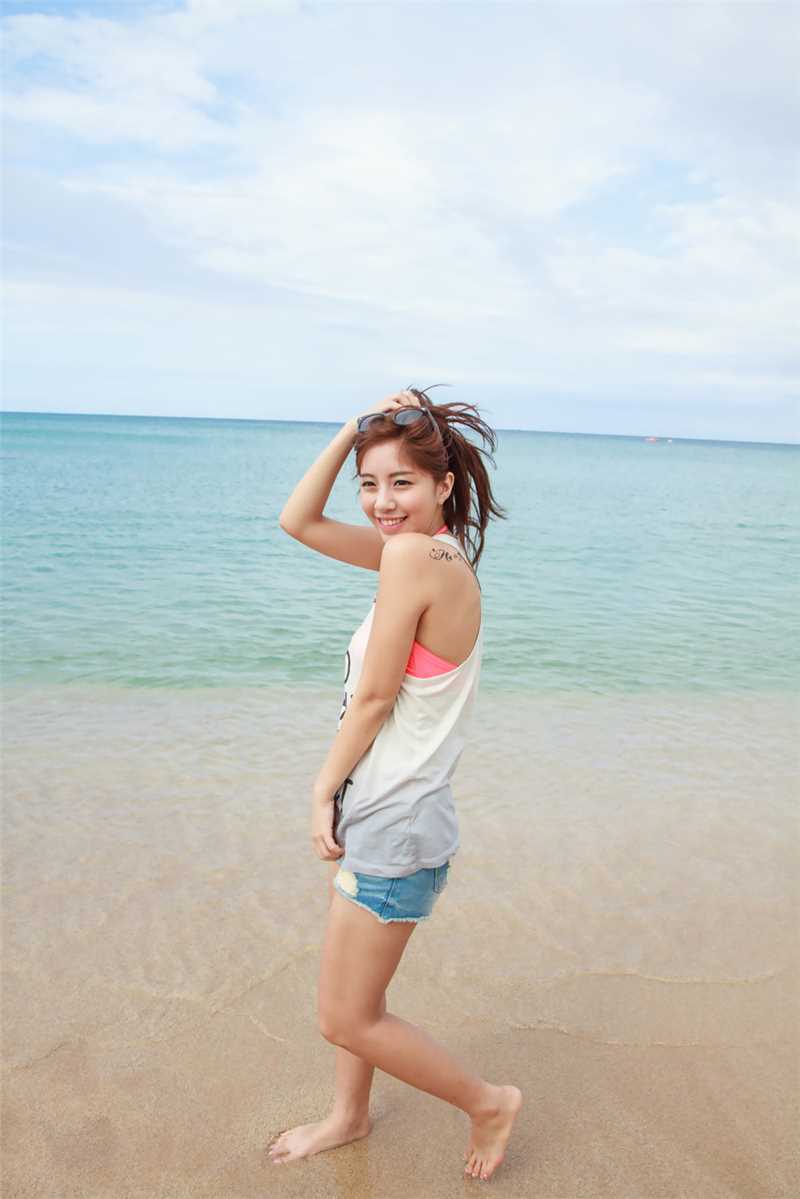 最全清纯萝莉沙滩热裤性感壁纸