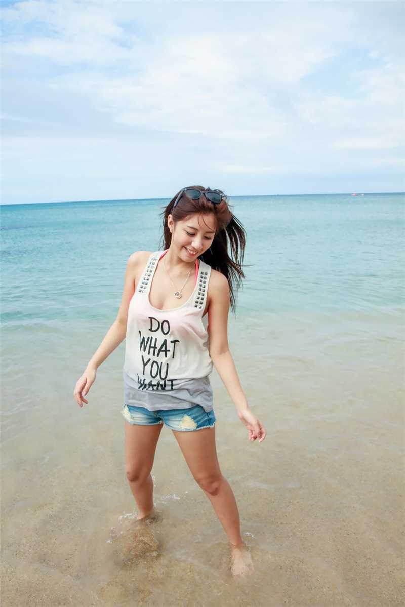 最全清纯萝莉沙滩热裤性感壁纸