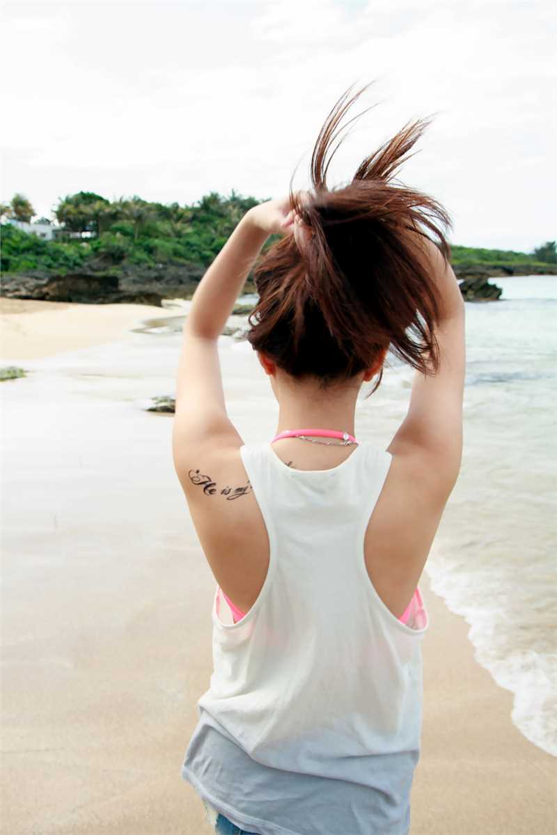 最全清纯萝莉沙滩热裤性感壁纸