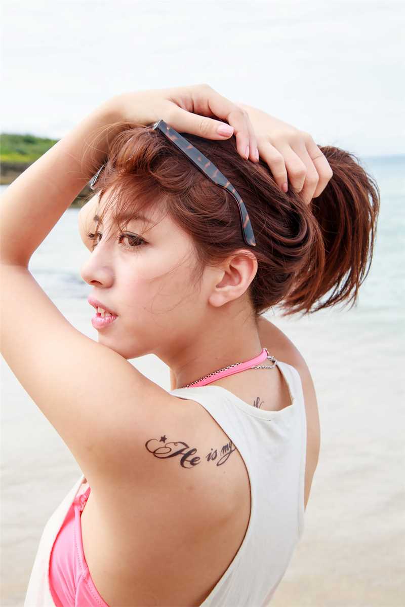 最全清纯萝莉沙滩热裤性感壁纸