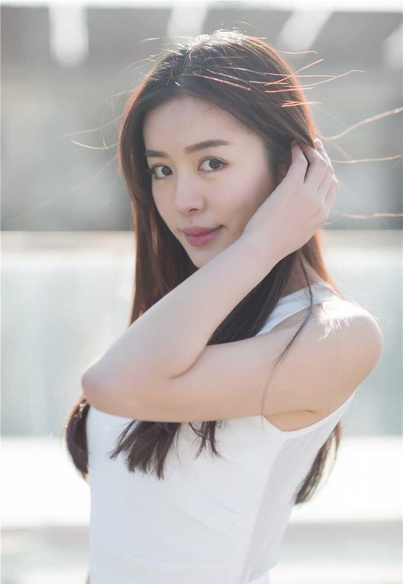 最新性感女星赵多娜玩转清纯诱惑图集