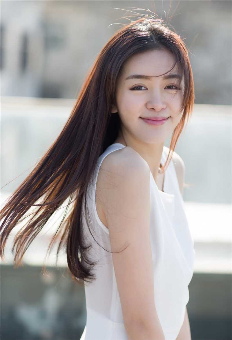 最新性感女星赵多娜玩转清纯诱惑图集