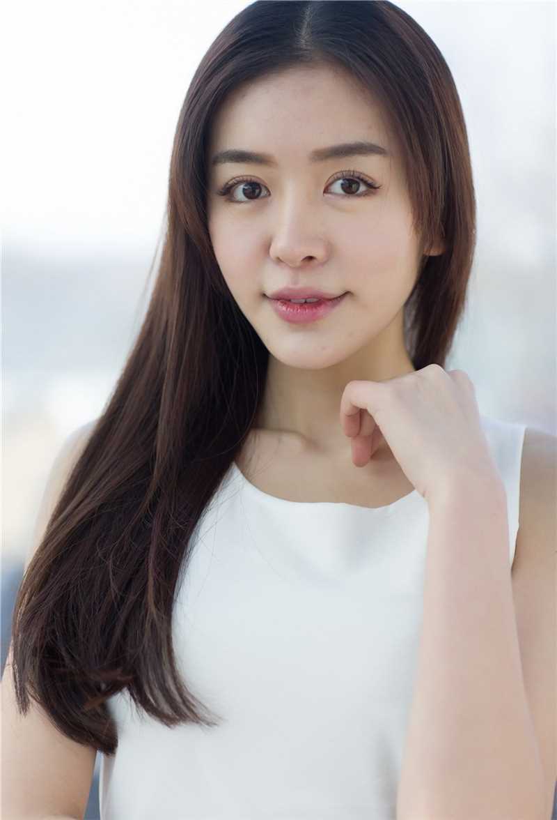 最新性感女星赵多娜玩转清纯诱惑图集