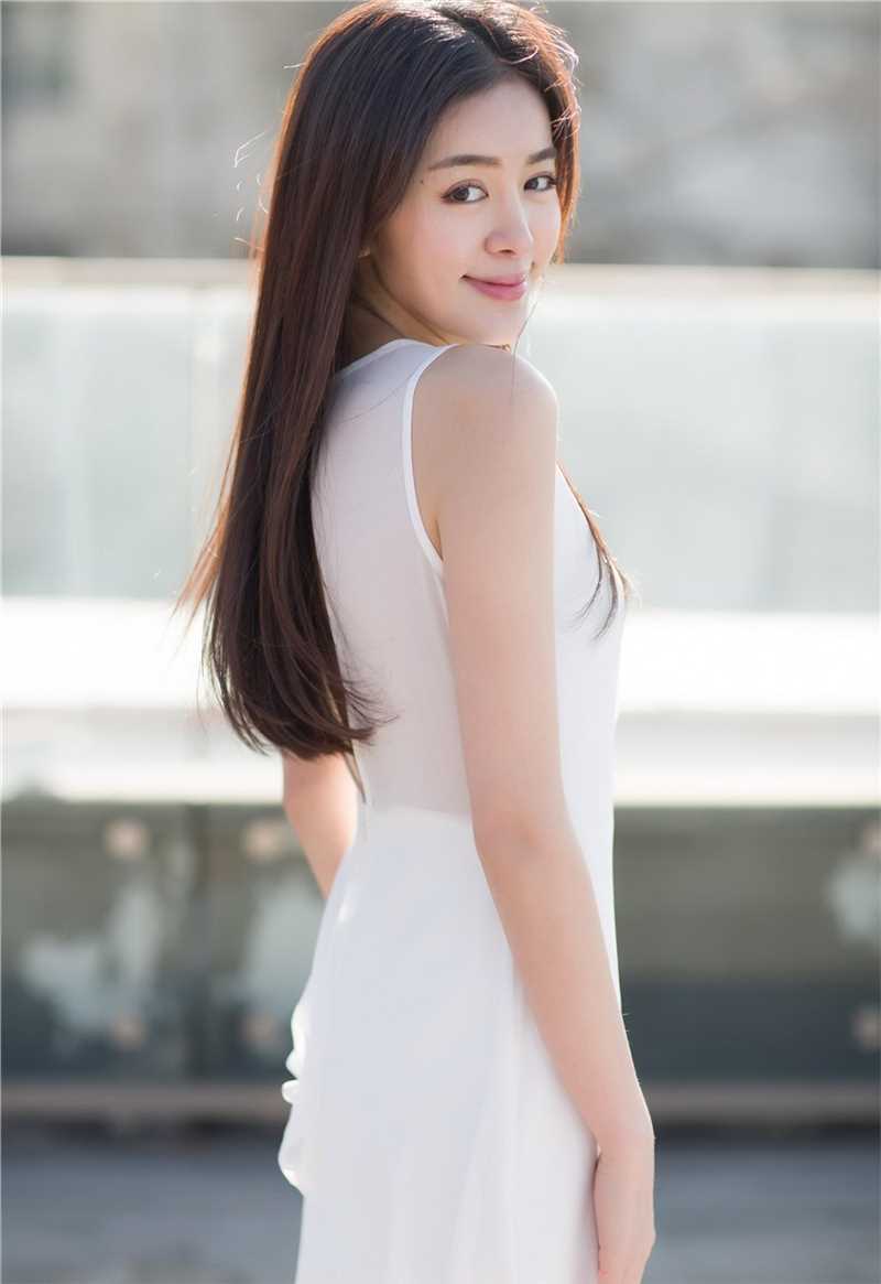 最新性感女星赵多娜玩转清纯诱惑图集