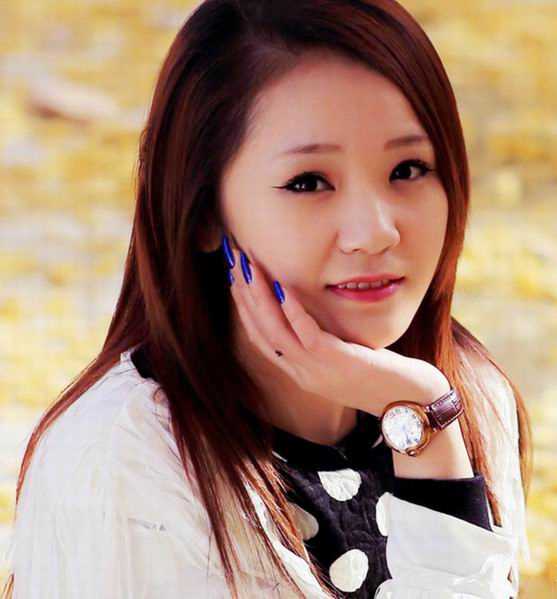 最全清纯校花秋日枫叶树下迷人相册