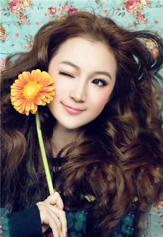 最新清纯少女夏日迷人图片壁纸