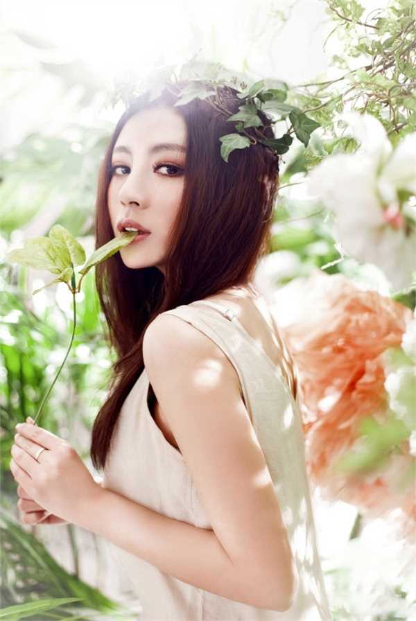 最新清纯少女夏日迷人图片壁纸