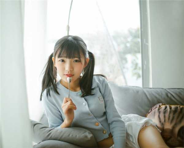 最新00后美少女夏日清纯壁纸