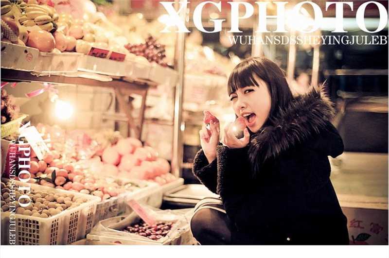 精选清纯美女校花街拍集图册