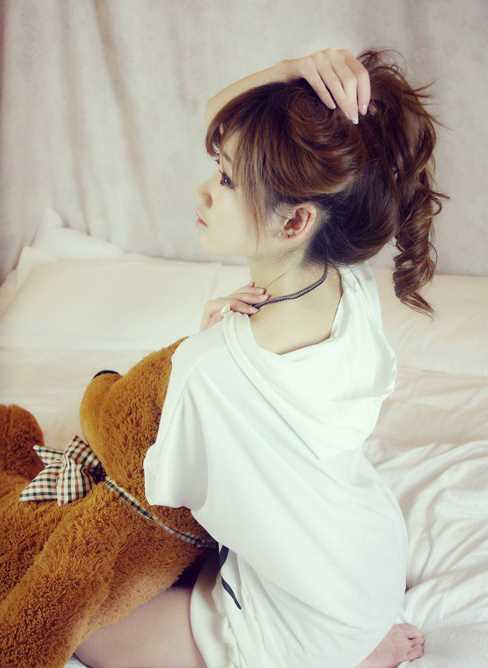 最新清纯美女高清唯美集壁纸