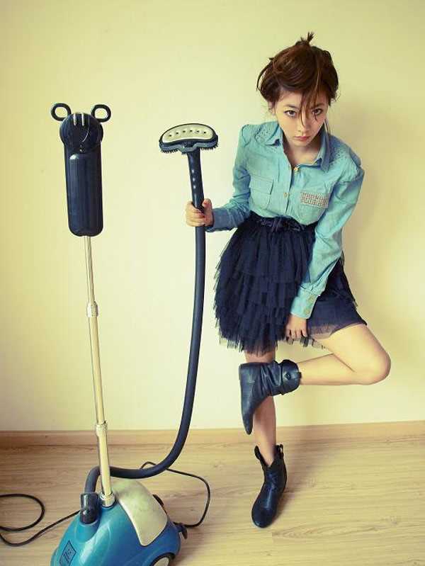 特别专辑清纯美女陈嘉歆街头迷人照图片