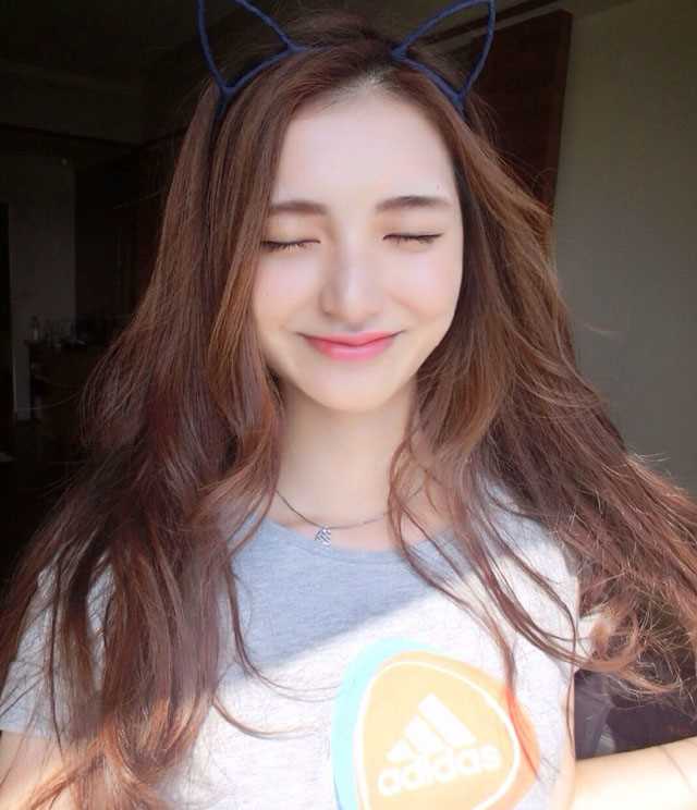 优质清纯美女王维琳高清迷人照图片