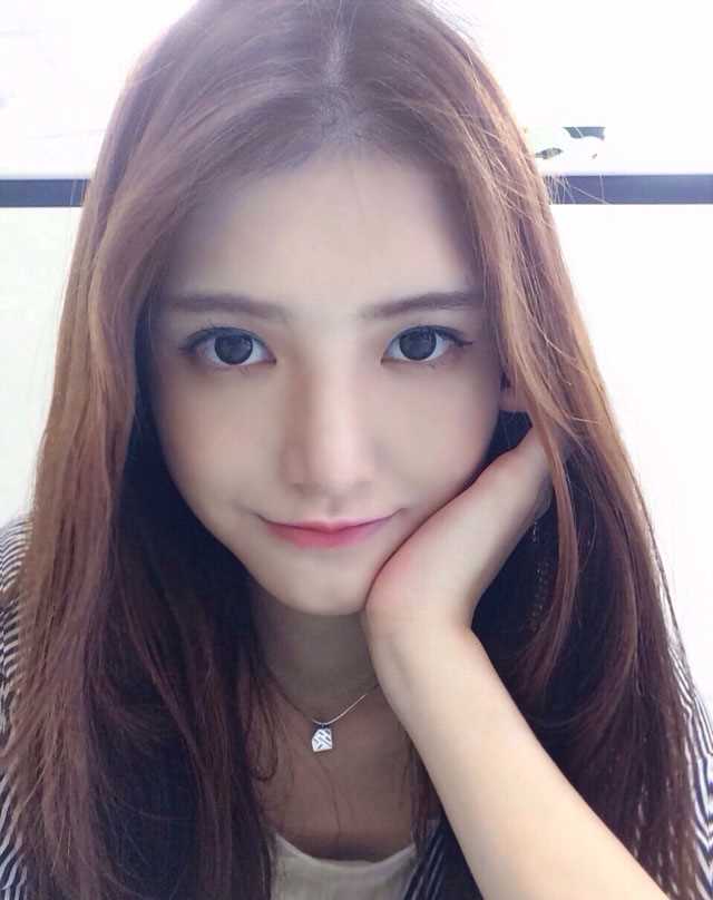 优质清纯美女王维琳高清迷人照图片