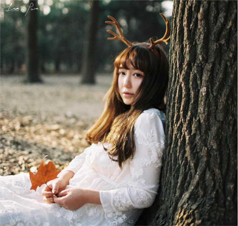 优质清纯长裙女孩户外拍摄相册