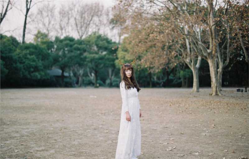 优质清纯长裙女孩户外拍摄相册