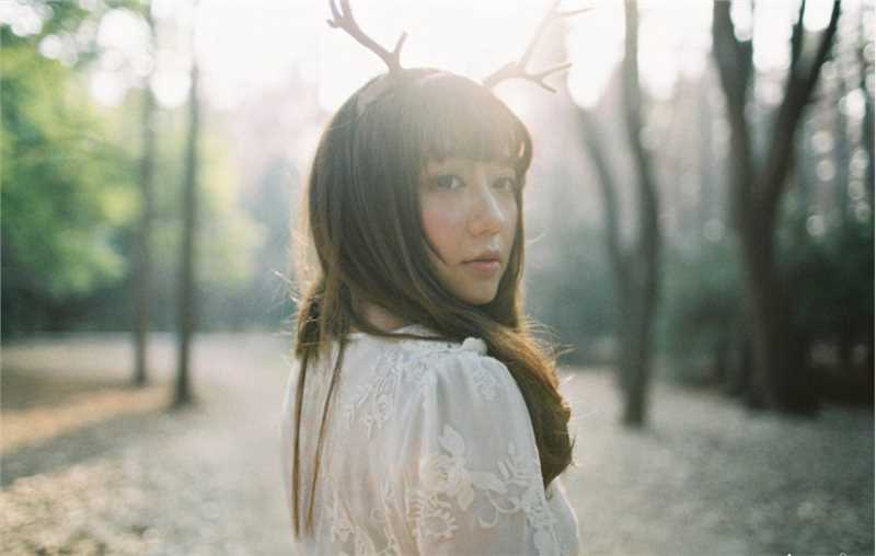 优质清纯长裙女孩户外拍摄相册