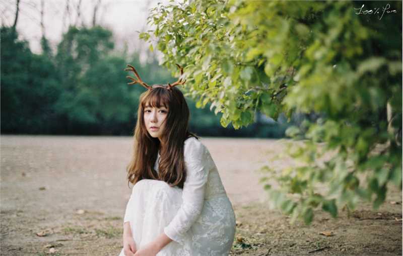 优质清纯长裙女孩户外拍摄相册