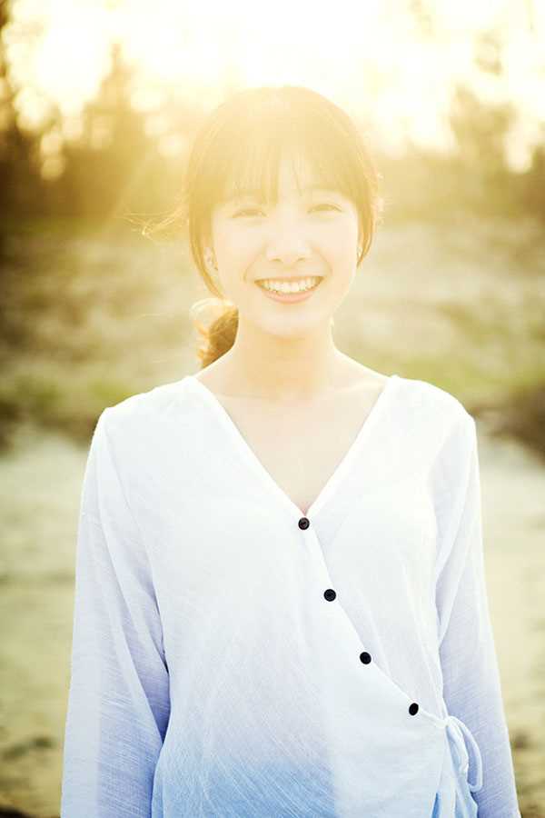 优质清纯白衫美女海边迷人相册