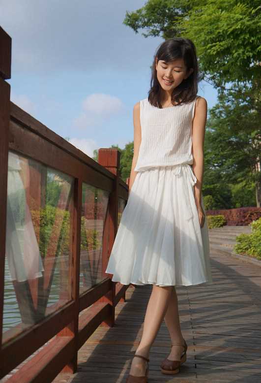 精选清纯女孩户外唯美大片图册