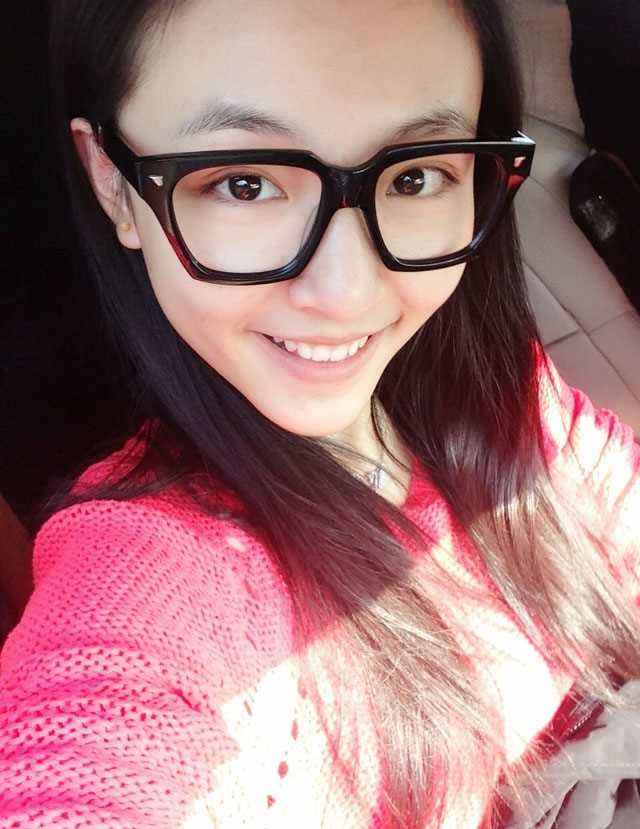 最全吴倩清纯迷人美照壁纸