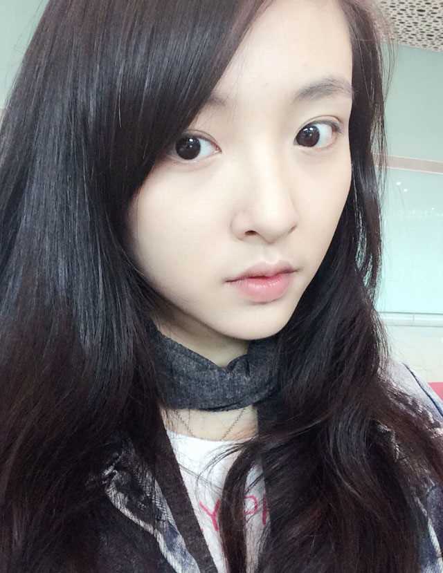 最全吴倩清纯迷人美照壁纸