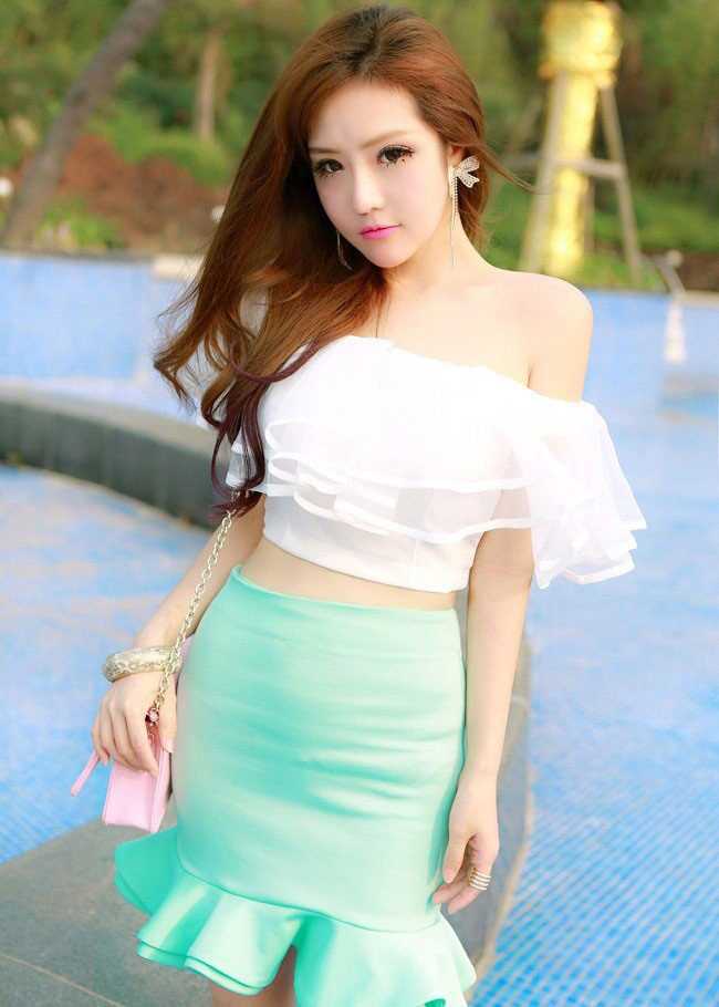 最新街拍靓丽时尚清纯美女高清壁纸