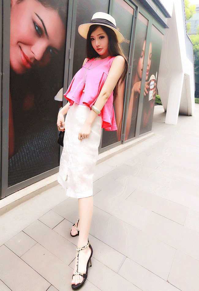 最新街拍靓丽时尚清纯美女高清壁纸