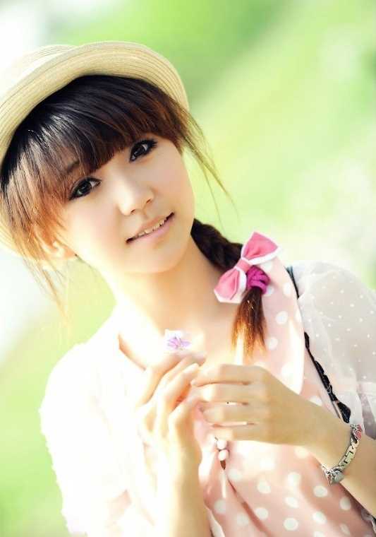 最全90后清纯美女户外相册