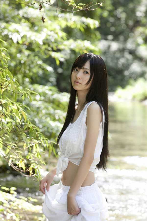 优质清纯美女逢泽莉娜户外高清图片