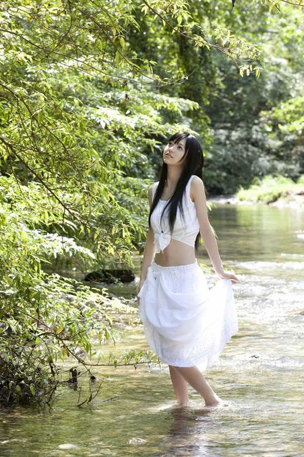 优质清纯美女逢泽莉娜户外高清图片