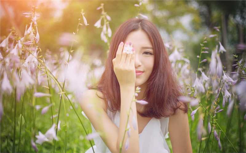 最新夏日清纯美女户外美照壁纸