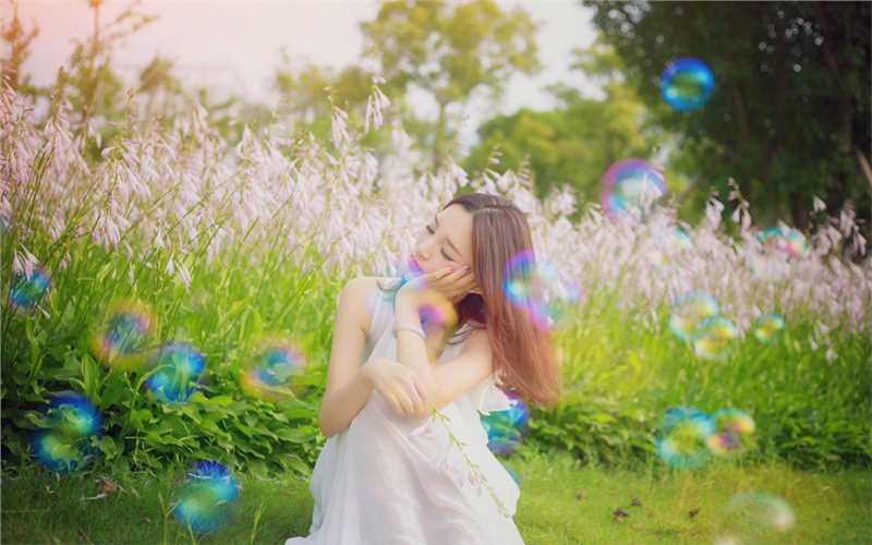 最新夏日清纯美女户外美照壁纸