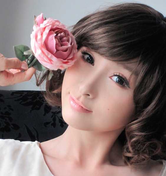 优质清纯可爱美女迷人照图片