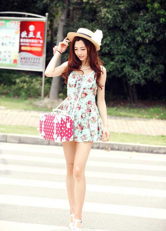 高清夏日清纯美女街拍大片图集