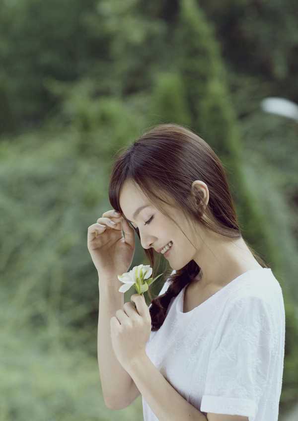 精选夏日清纯美女户外集图册