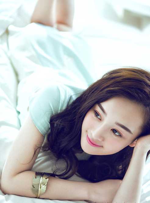 优质清纯可爱美女高清迷人相册