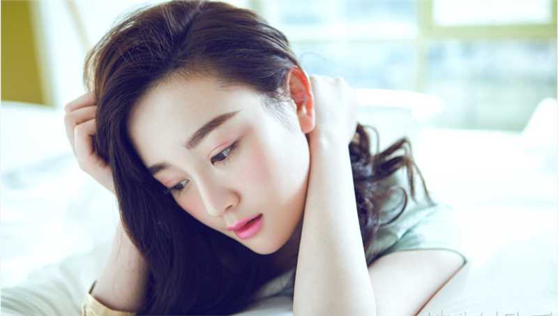 优质清纯可爱美女高清迷人相册