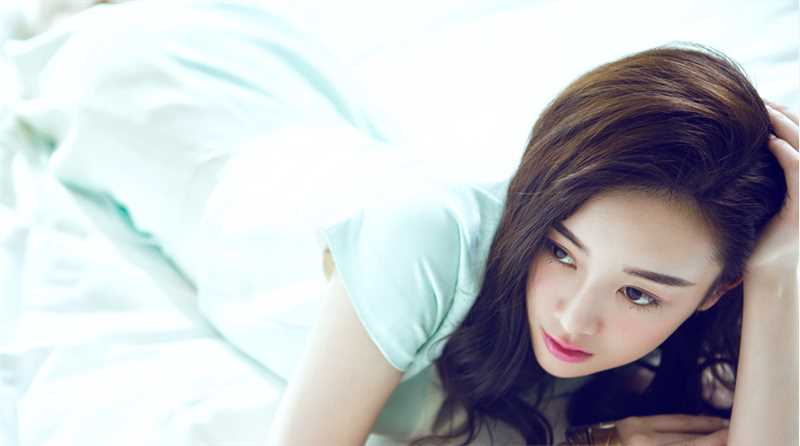 优质清纯可爱美女高清迷人相册