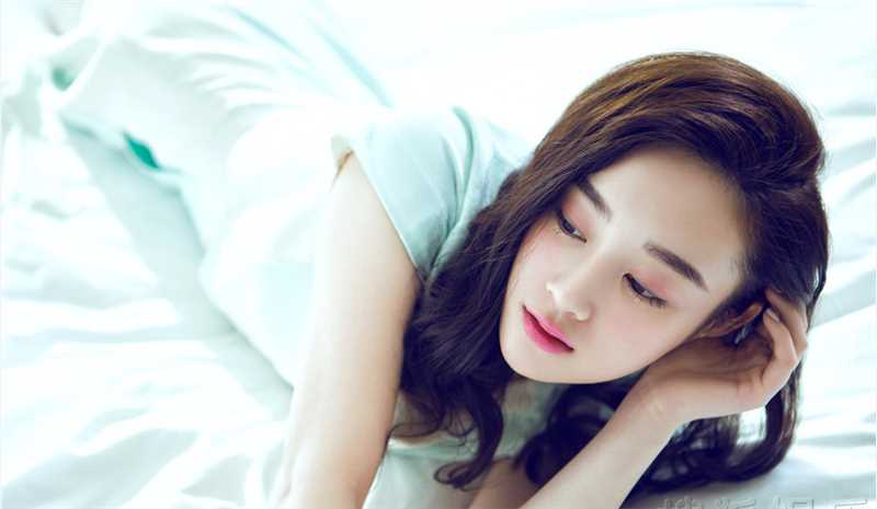 优质清纯可爱美女高清迷人相册