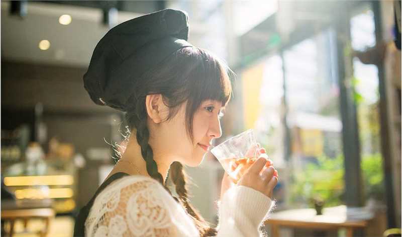 特别专辑清纯可爱少女室内大片