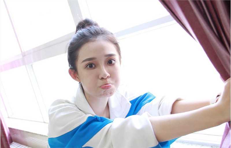 最全宅男女神孙佳雨操场清纯大图壁纸