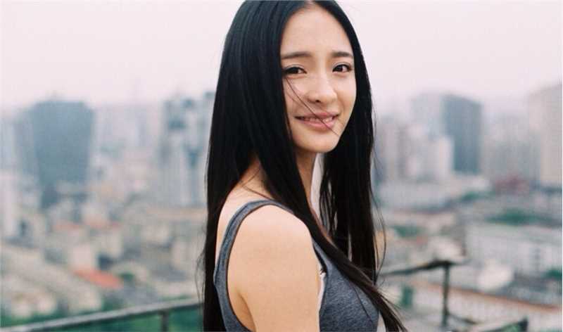 武大校花李莎旻子清纯拍摄