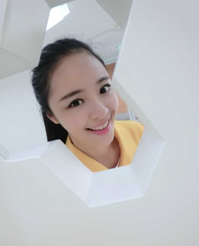 武大校花李莎旻子清纯拍摄