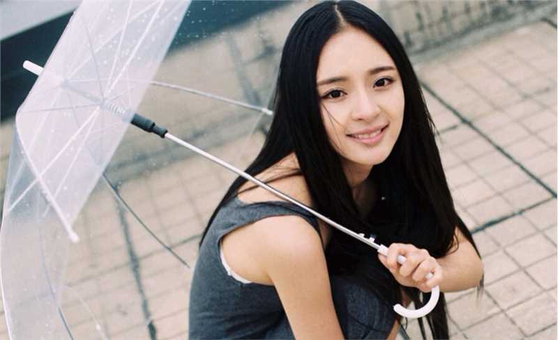 武大校花李莎旻子清纯拍摄