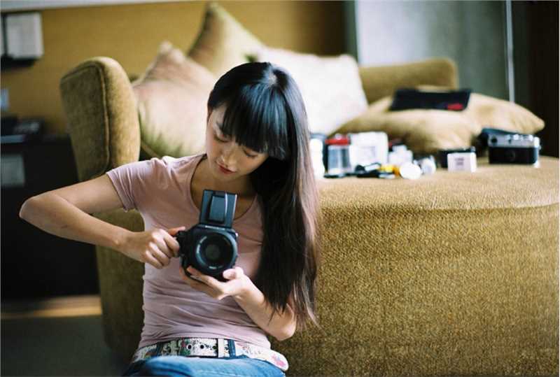 最全清纯美女何泓姗居家拍摄壁纸