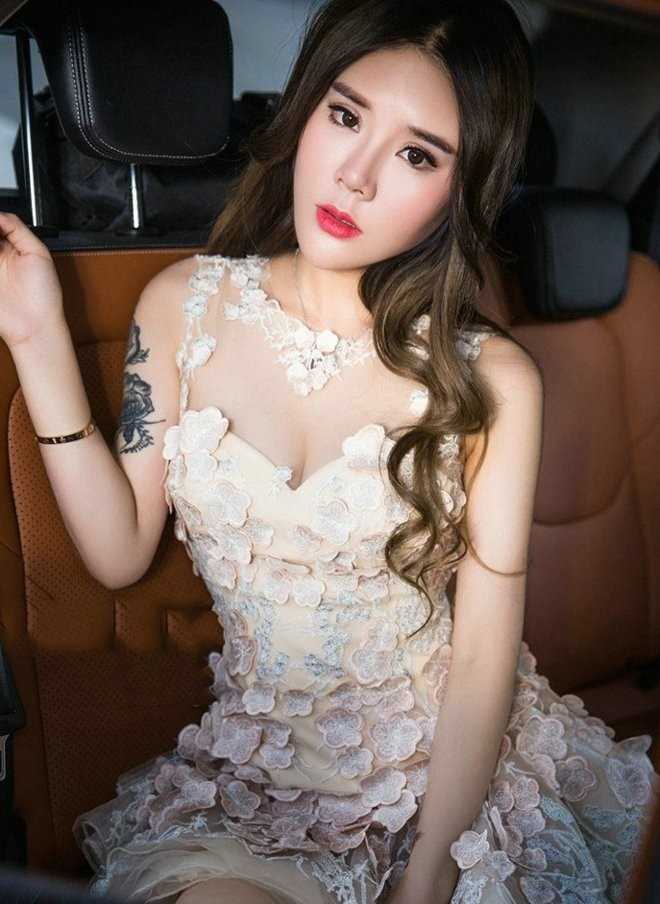 最新性感大胸美女车模高清漂亮诱惑红唇冷艳唯美壁纸