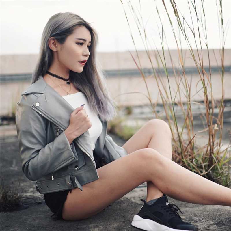 优质新加坡车模Aylna泳衣私房照秀美好身材相册