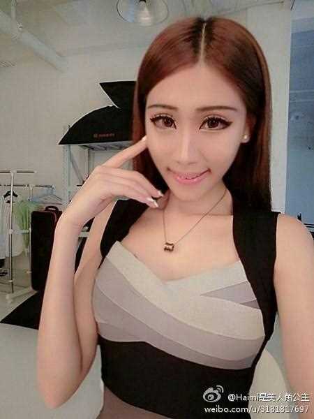 优质美女车模Haimi微博私房照妩媚迷人相册