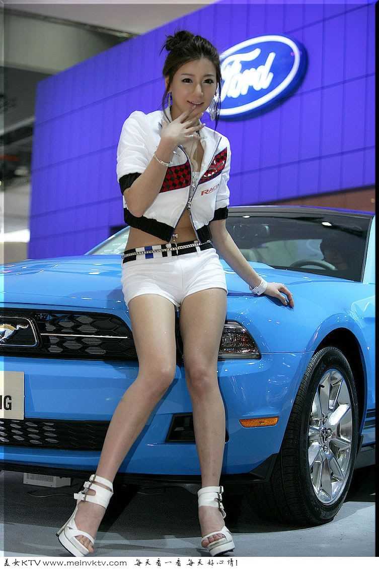高清韩国美女车模图片长腿迷人图集